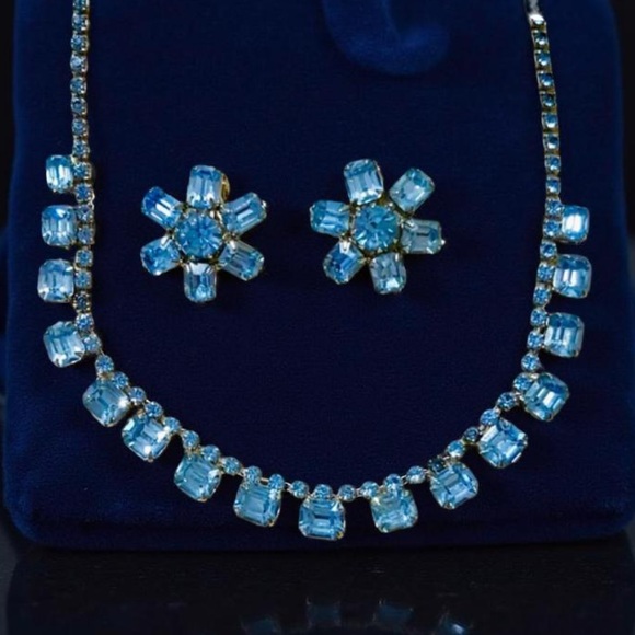 Weiss Blue Necklace and earrings are Clio Ons Vintage - Picture 3 of 11